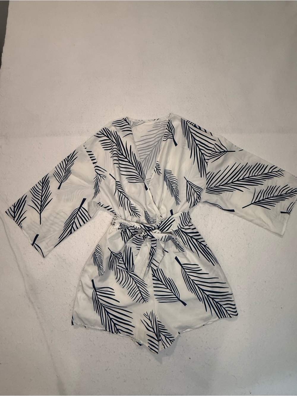 Cupshe Women’s White Blue Leaf Print Romper One-Piece Regular Size Small